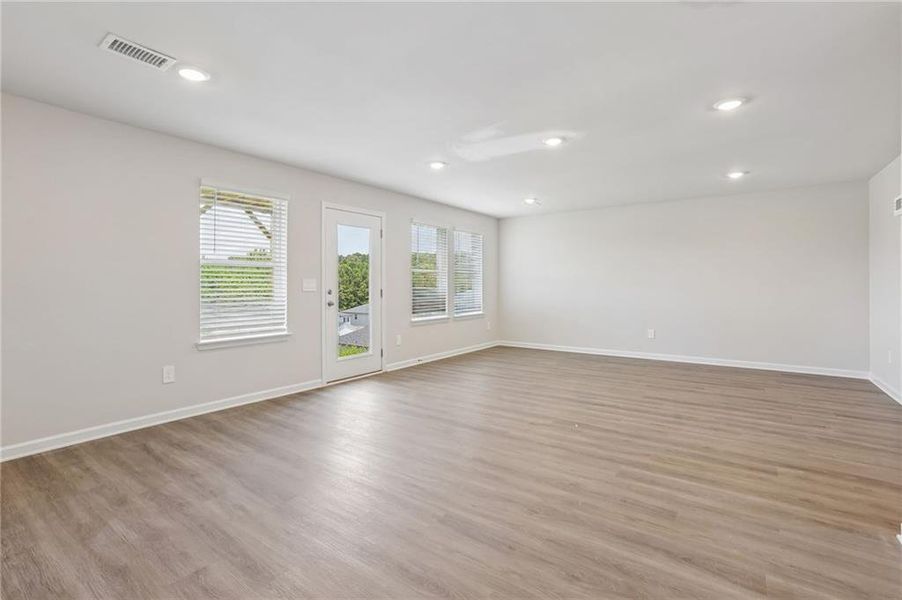 Spacious, unfurnished interior of a new home in Ivey Township, Dallas (Image 42). Spacious, unfurnished interior of a new home in Ivey Township, Dallas (Image 42).