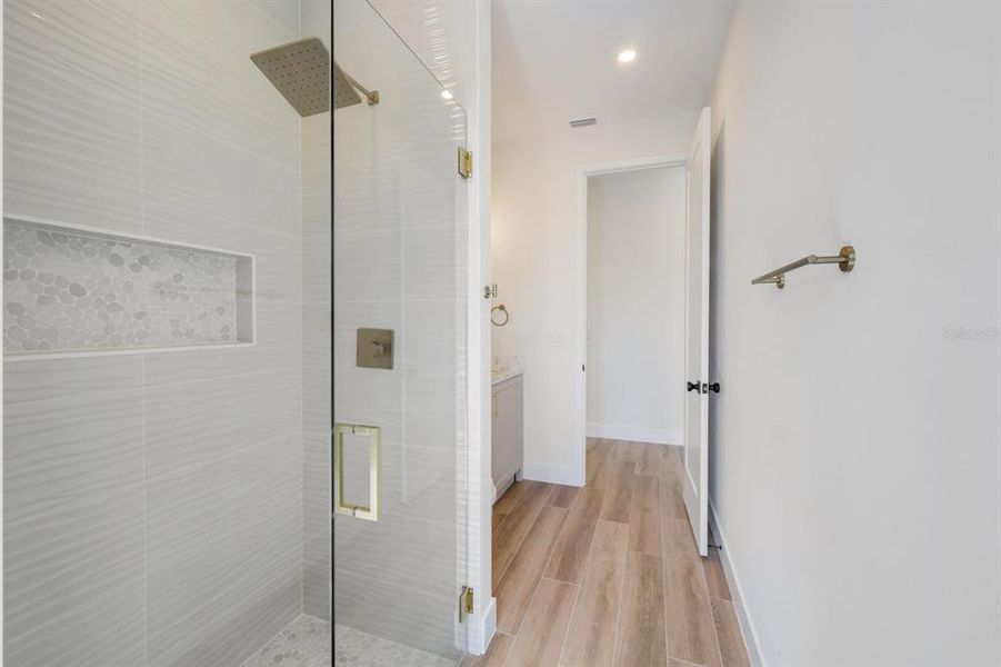 Image 33 of a home in .