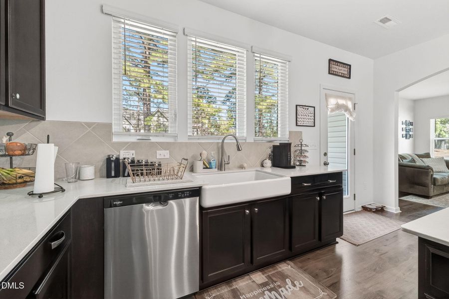 22-web-or-mls-DSC07040 22-web-or-mls-DSC07040