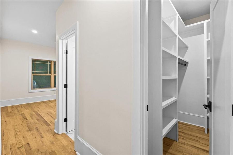 Spacious, unfurnished interior of a new home in , Gainesville (Image 63).