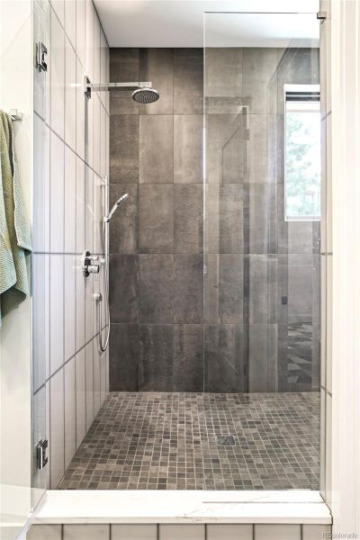 Primary suite shower