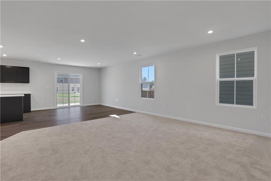 Spacious, unfurnished interior of a new home in Summertree, Stone Mountain (Image 27).