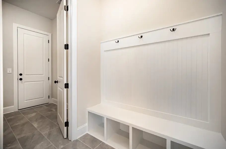 Spacious, unfurnished interior of a new home in Edmunds Farm, Clover (Image 18).
