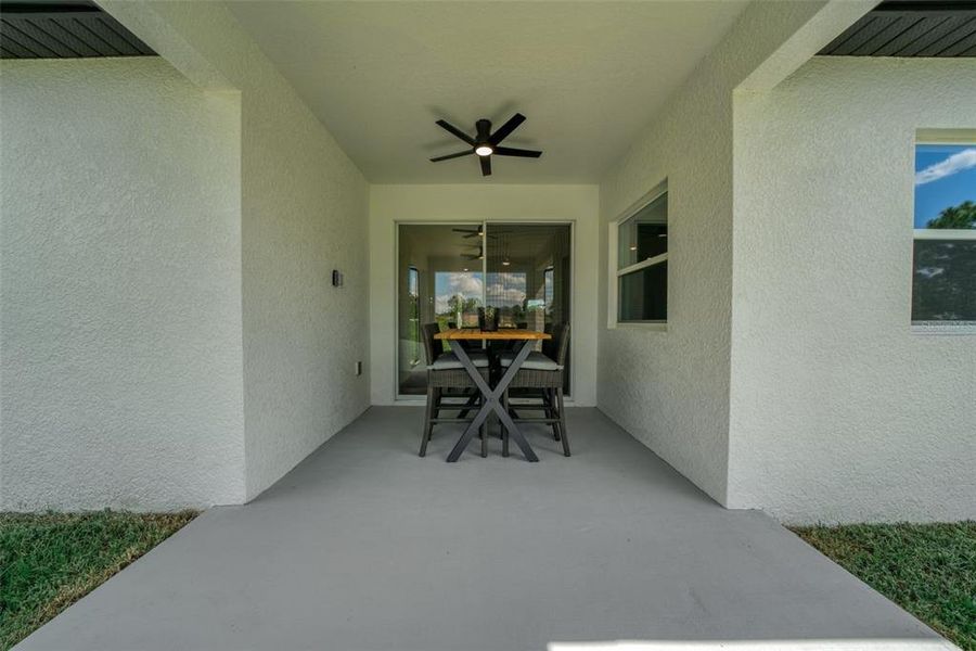 Exterior details and patio area of a home in , Sebring (Image 30).