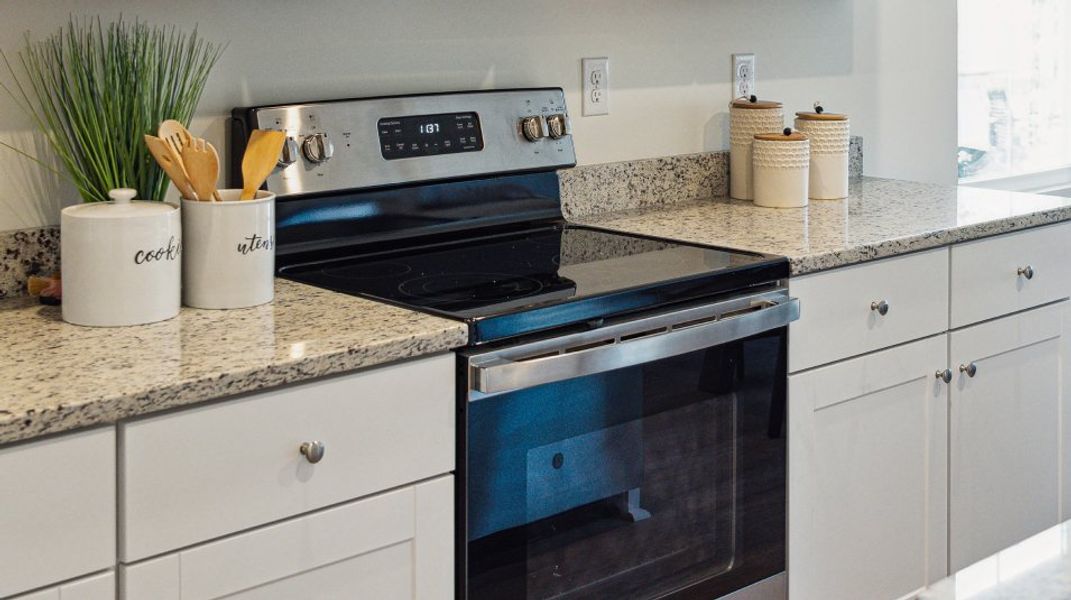 American Dream Series EI Electric Stove Kitchen 082225