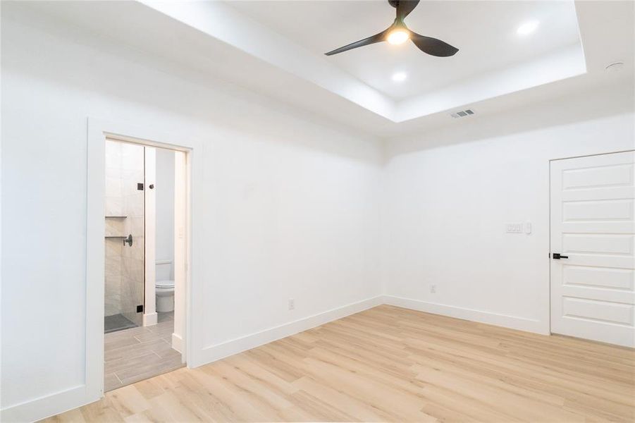 Spacious, unfurnished interior of a new home in , Mabank (Image 14). Spacious, unfurnished interior of a new home in , Mabank (Image 14).