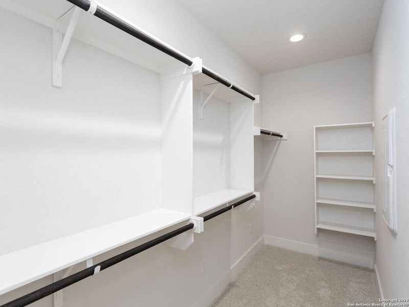 Spacious, unfurnished interior of a new home in Victoria Commons, San Antonio (Image 15). Spacious, unfurnished interior of a new home in Victoria Commons, San Antonio (Image 15).