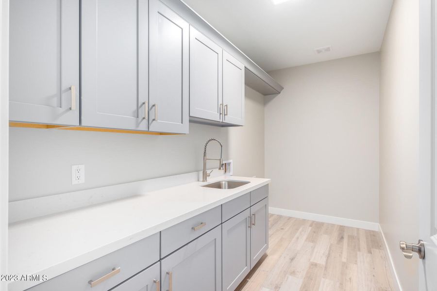 74063078-93F6-472E-8015-F7CE4E5A5329 74063078-93F6-472E-8015-F7CE4E5A5329