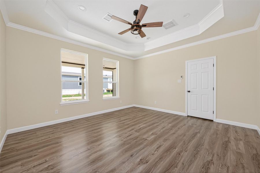 Spacious, unfurnished interior of a new home in , Huffman (Image 23).