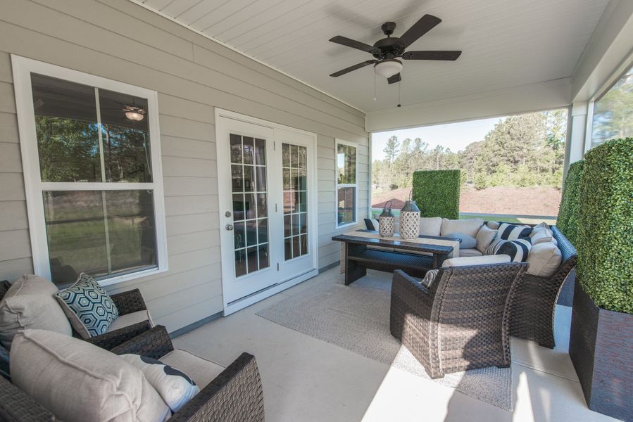 Representative exterior details of a home built from the Helmsley by Bill Clark Homes in Sidbury Landing, Wilmington (Image 4).