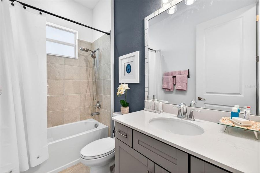 Furnished interior view inside a new home in , Venice (Image 33).