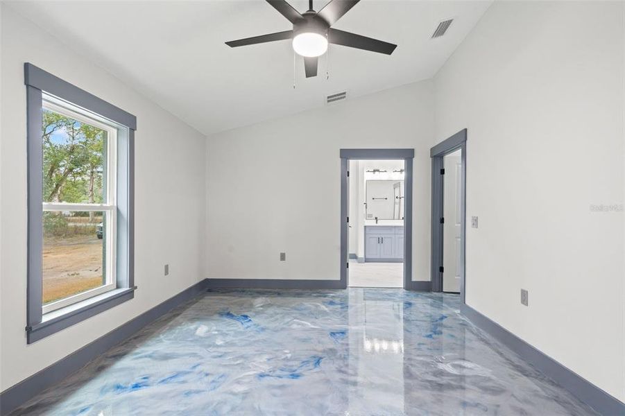 Spacious, unfurnished interior of a new home in , Brooksville (Image 10).