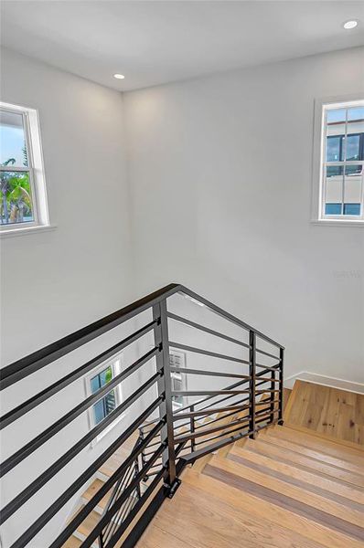 Spacious, unfurnished interior of a new home in , Tampa (Image 68).