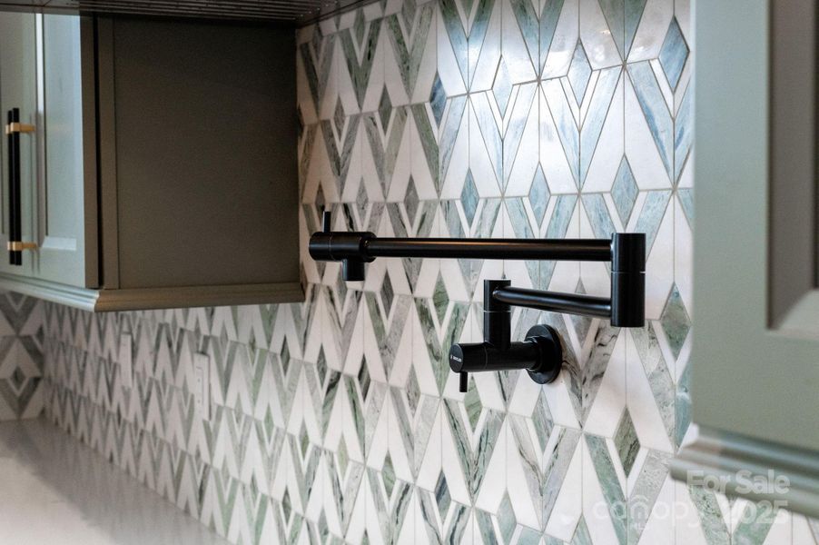 Pot Filler...Every Home Chef's Dream!