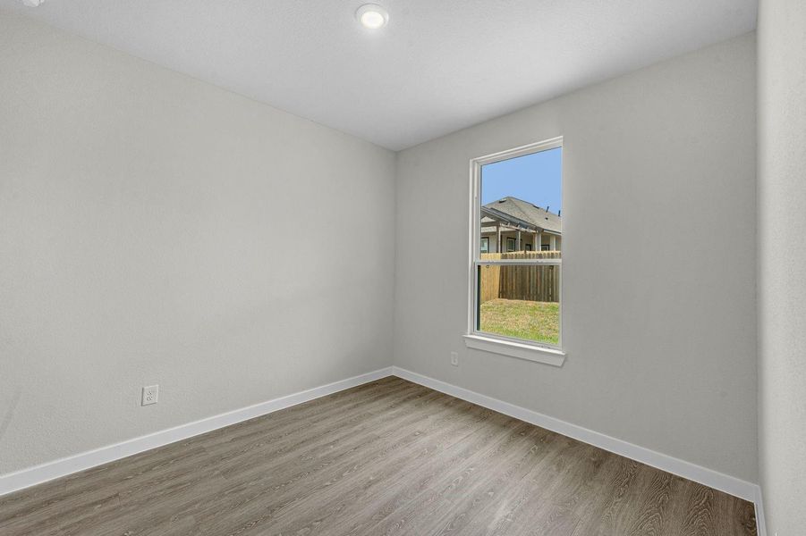 Spacious, unfurnished interior of a new home in Lexington Heights, Willis (Image 20).