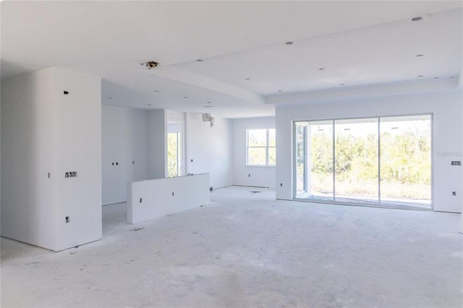 Spacious, unfurnished interior of a new home in , Port Charlotte (Image 17).