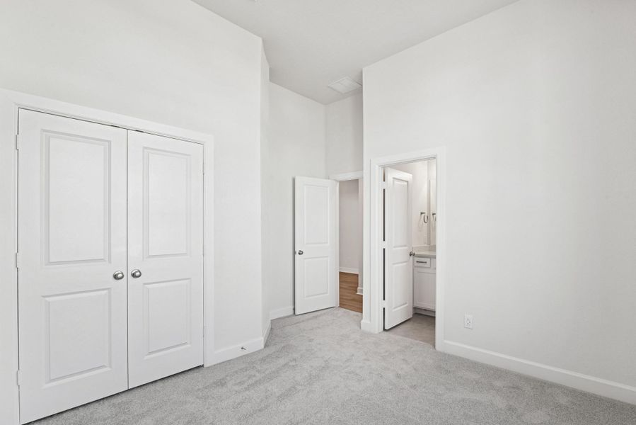 Spacious, unfurnished interior of a new home in Meridiana 55' Homesites, Manvel (Image 14).