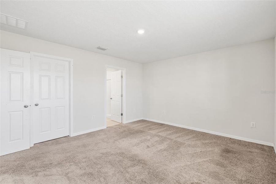 Spacious, unfurnished interior of a new home in New Home Communities Near Tampa, Ocala, and Orlando, Florida, Lithia (Image 31). Spacious, unfurnished interior of a new home in New Home Communities Near Tampa, Ocala, and Orlando, Florida, Lithia (Image 31).