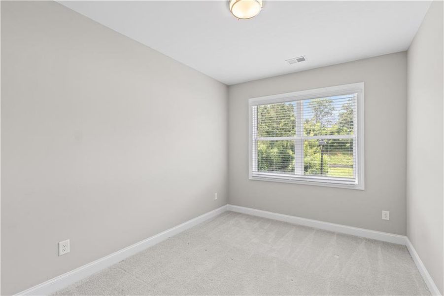 Spacious, unfurnished interior of a new home in , Atlanta (Image 11).