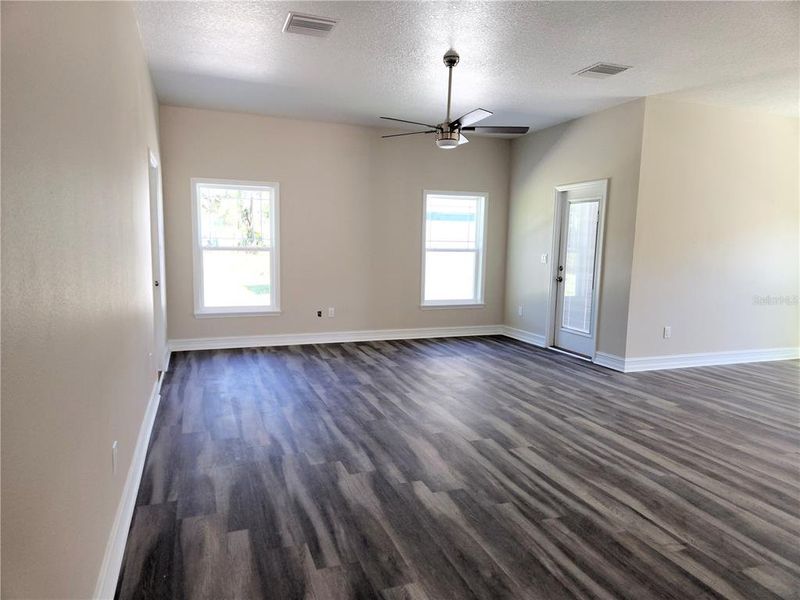 Spacious, unfurnished interior of a new home in , Plant City (Image 22). Spacious, unfurnished interior of a new home in , Plant City (Image 22).