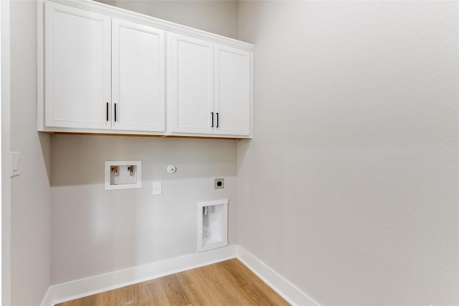 Furnished interior view inside a new home in Lago Vista, Lago Vista (Image 10). Furnished interior view inside a new home in Lago Vista, Lago Vista (Image 10).