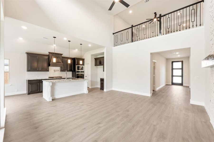 Spacious, unfurnished interior of a new home in Hampton Park, Glenn Heights (Image 25).