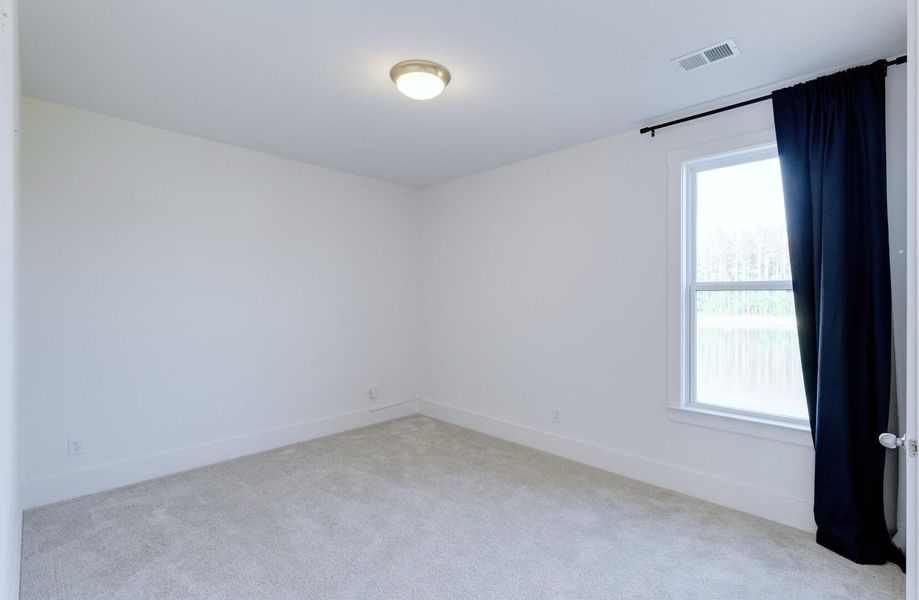 Spacious, unfurnished interior of a new home in Homecoming, Ravenel (Image 14).