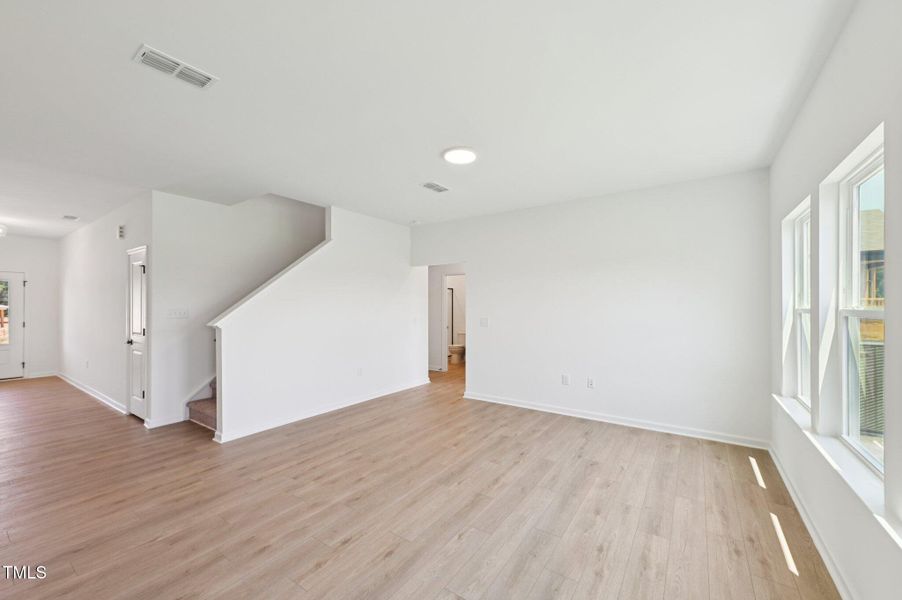 9-web-or-mls-N Stonemill Trl-S0507-009