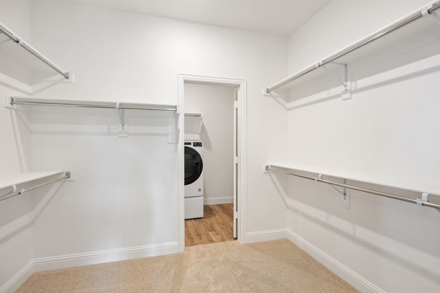 Spacious, unfurnished interior of a new home in Walden Pond, Forney (Image 33).