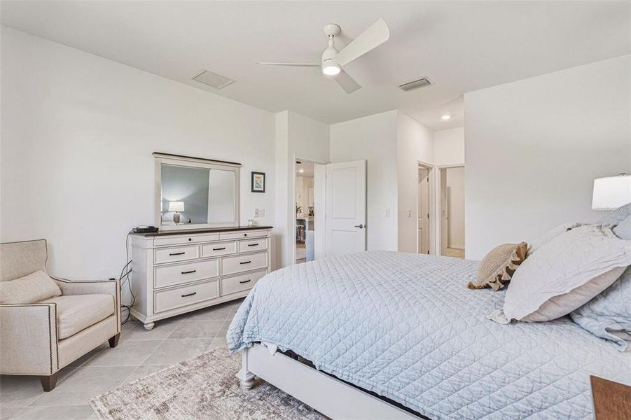 Furnished interior view inside a new home in , Venice (Image 15).