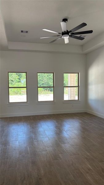 Spacious, unfurnished interior of a new home in , Huffman (Image 9).