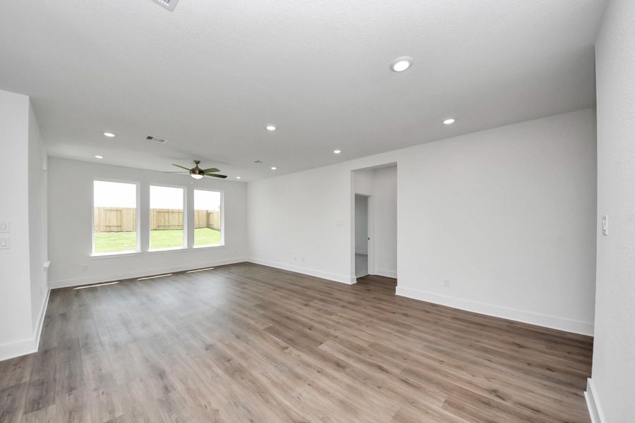 Spacious, unfurnished interior of a new home in The Canopies, Splendora (Image 15). Spacious, unfurnished interior of a new home in The Canopies, Splendora (Image 15).