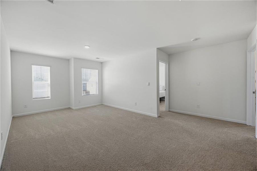 Spacious, unfurnished interior of a new home in The Enclave at Flat Rock Hills, Stonecrest (Image 22).