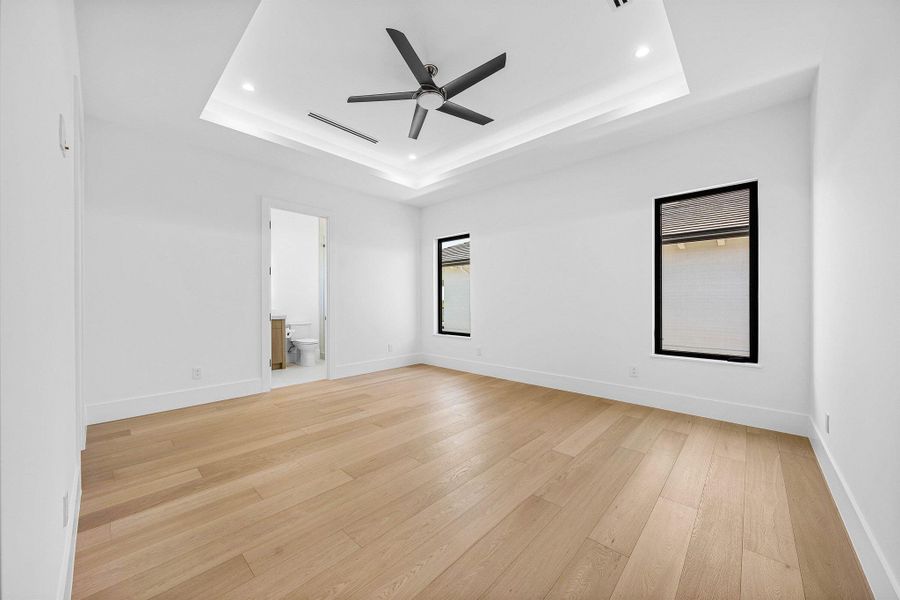 Spacious, unfurnished interior of a new home in , Jupiter (Image 20).