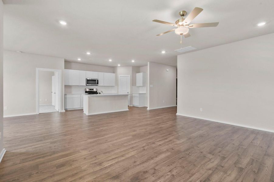 Spacious, unfurnished interior of a new home in Windrose Green, Angleton (Image 17). Spacious, unfurnished interior of a new home in Windrose Green, Angleton (Image 17).