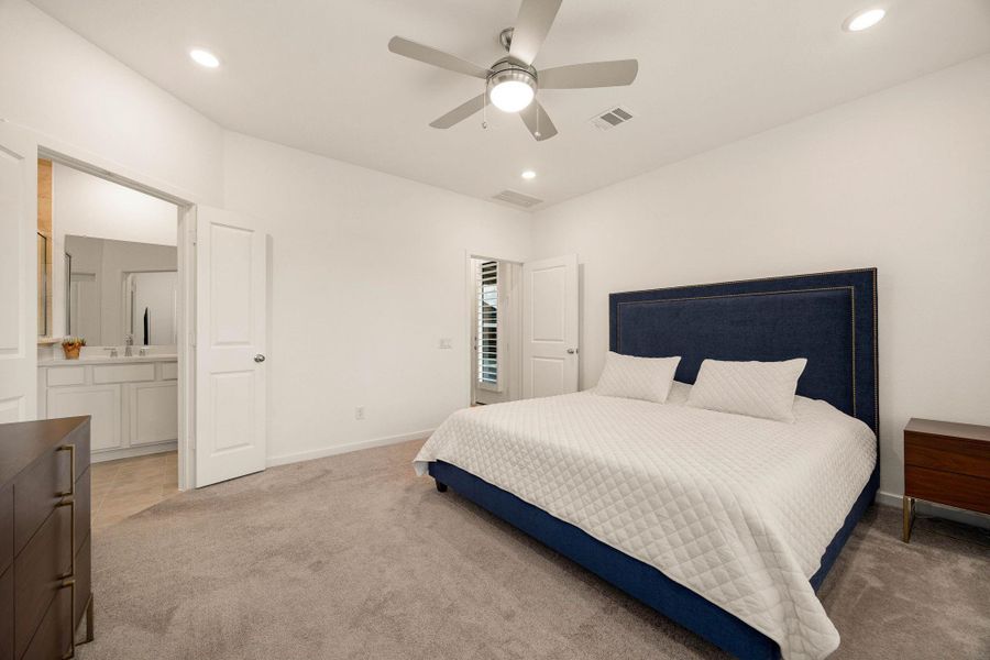 Furnished interior view inside a new home in Bonterra at Cross Creek Ranch 45s - Age 55+, Fulshear (Image 14).