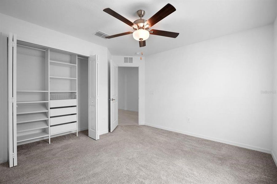 Spacious, unfurnished interior of a new home in North Park Isle, Plant City (Image 25).