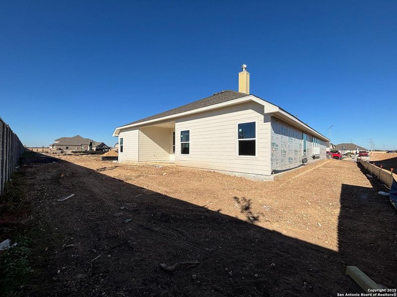 Exterior details and patio area of a home in Saddlebrook Ranch, Schertz (Image 5).