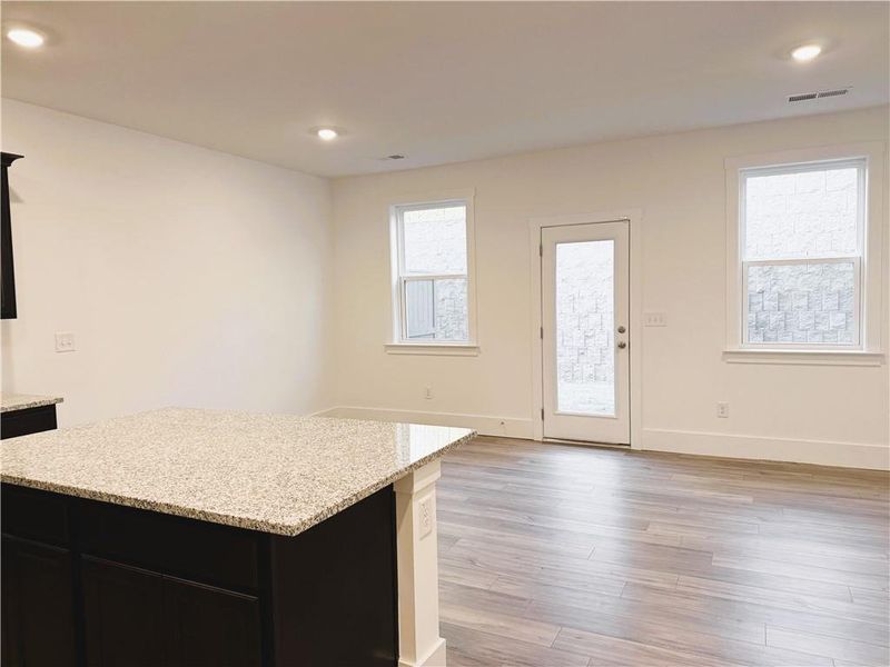 Spacious, unfurnished interior of a new home in Park Vue, Atlanta (Image 18).