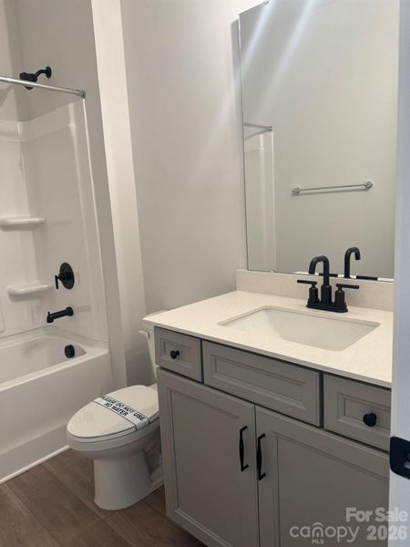 Full bath on the main Full bath on the main