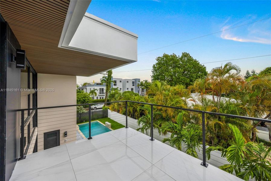 Exterior details and patio area of a home in , Fort Lauderdale (Image 27). Exterior details and patio area of a home in , Fort Lauderdale (Image 27).