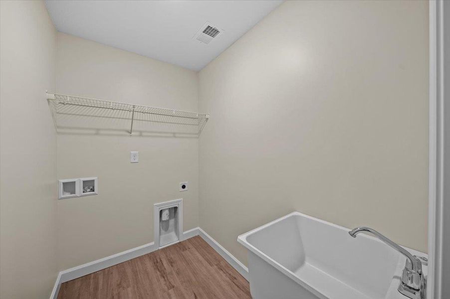 Image 28 of a home in Mills Gin.