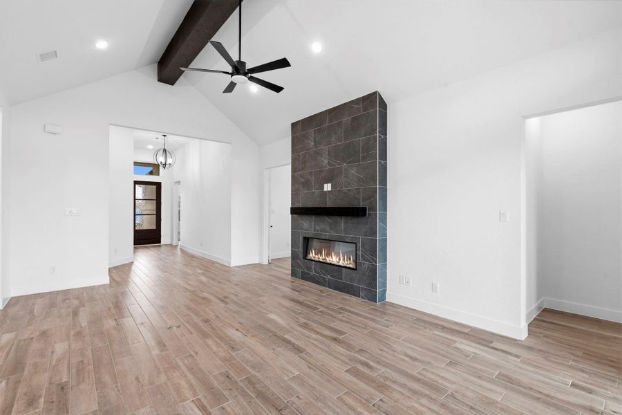 Spacious, unfurnished interior of a new home in Briarley, Montgomery (Image 24).