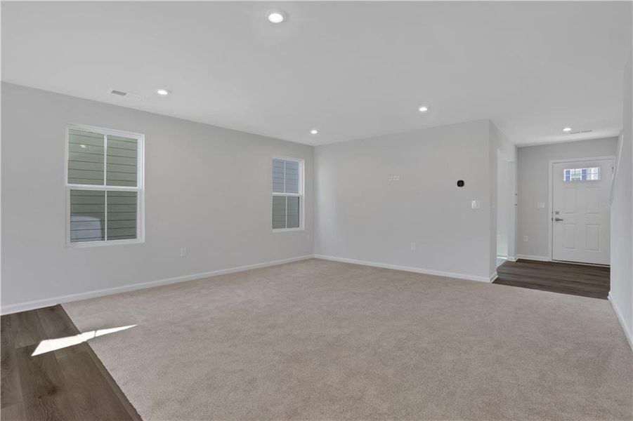 Spacious, unfurnished interior of a new home in Summertree, Stone Mountain (Image 20).