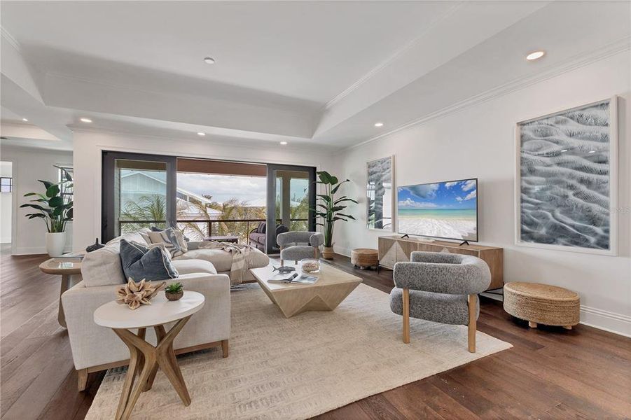 Furnished interior view inside a new home in , Boca Grande (Image 10).