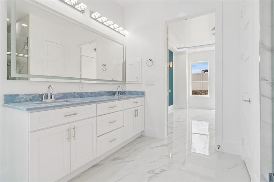 Furnished interior view inside a new home in , Irving (Image 5).