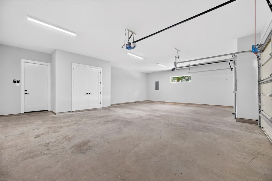 Spacious, unfurnished interior of a new home in , Magnolia (Image 34). Spacious, unfurnished interior of a new home in , Magnolia (Image 34).
