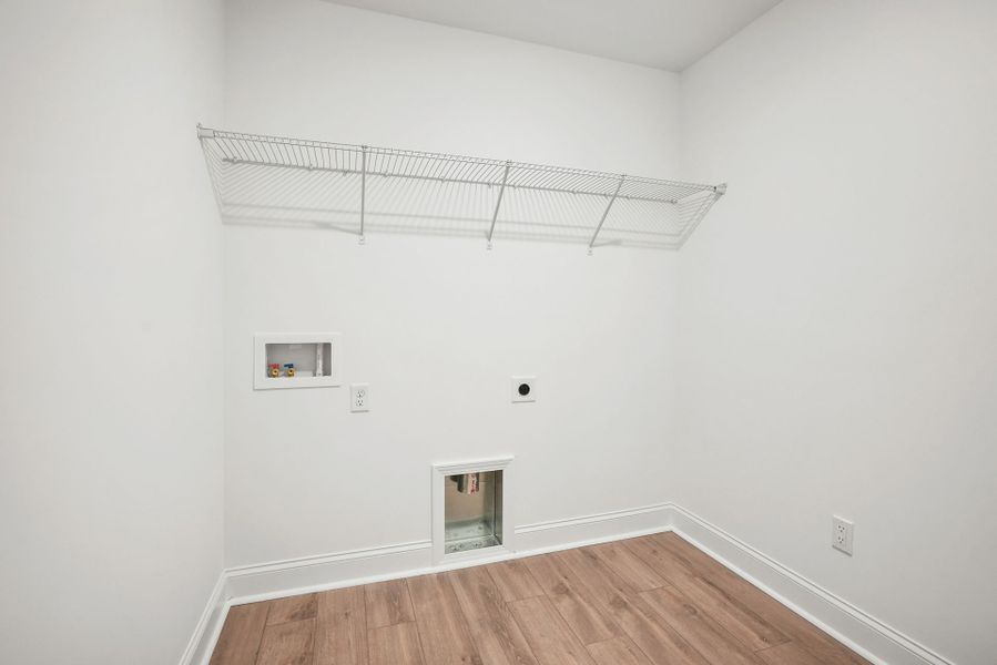 Spacious, unfurnished interior of a new home in Forest Creek, Waxhaw (Image 38).