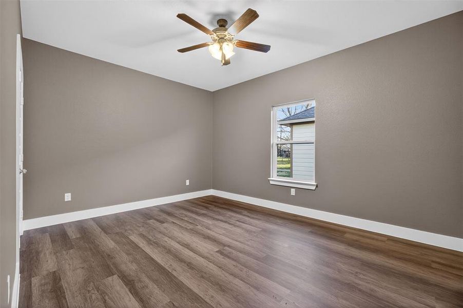 Spacious, unfurnished interior of a new home in , Mineral Wells (Image 16).