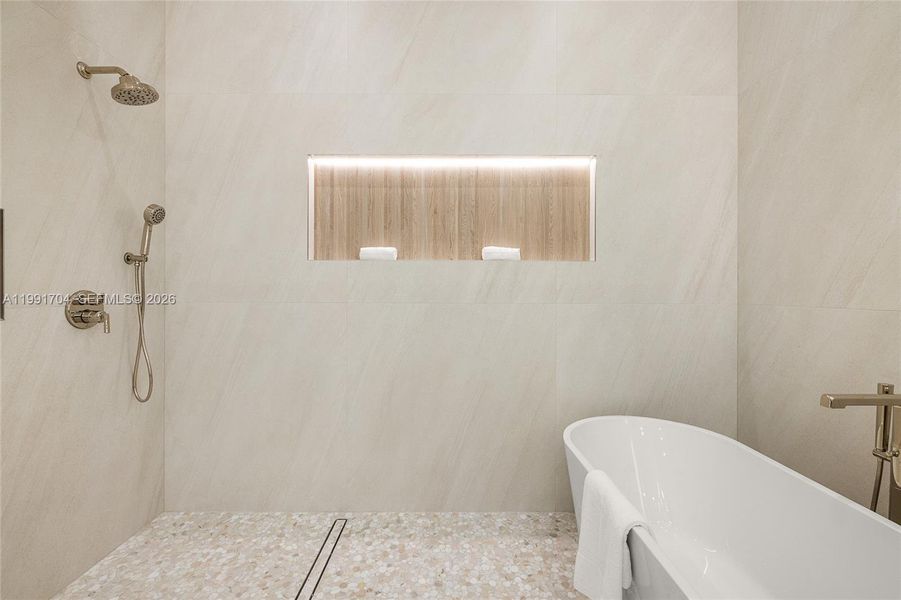Close-up of interior finishes inside a home in , Palm Beach Gardens (Image 19).